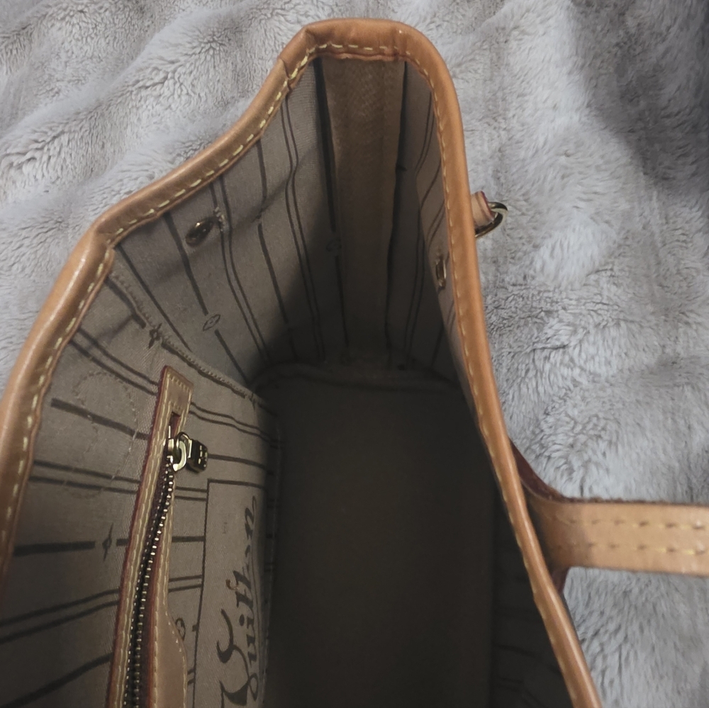 Louis Vuitton Monogram Neverfull PM Pre Owned. 100% Authentic Good Condition - Picture 13 of 16